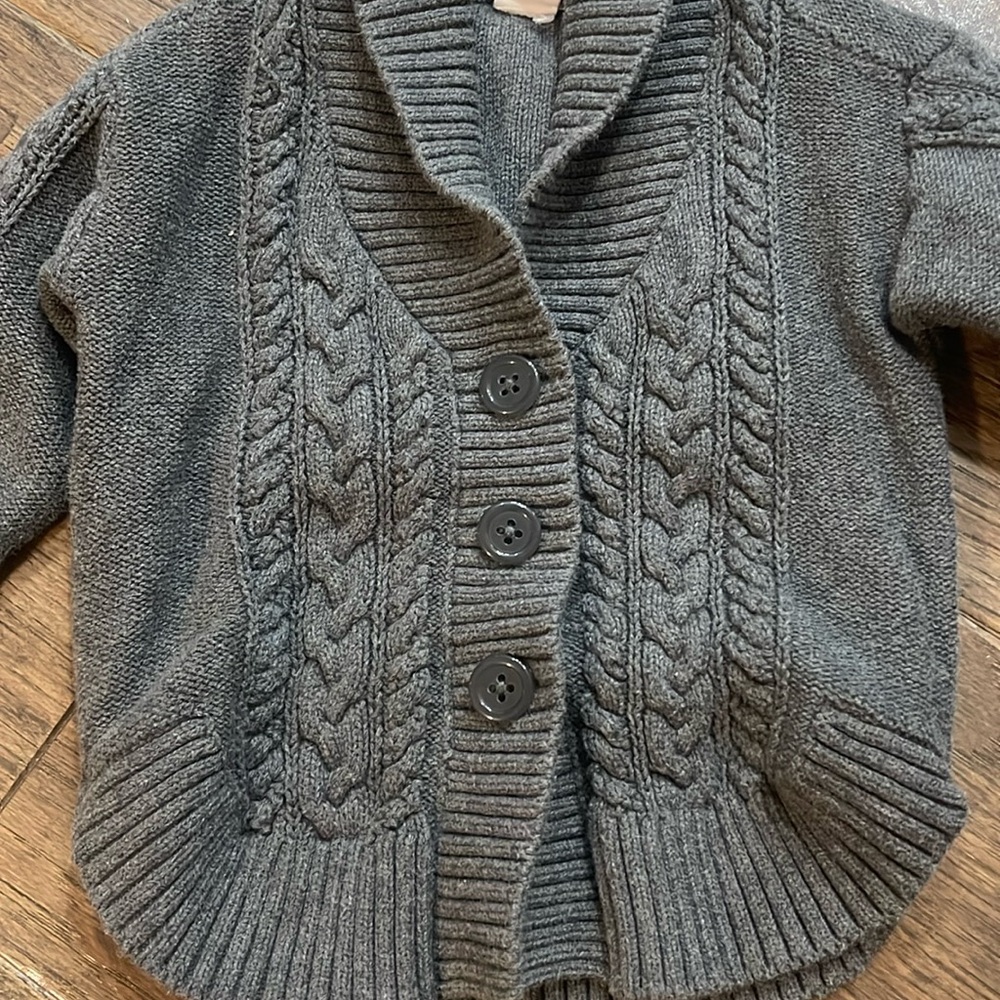 Baby Gap sweater - Picture 3 of 6